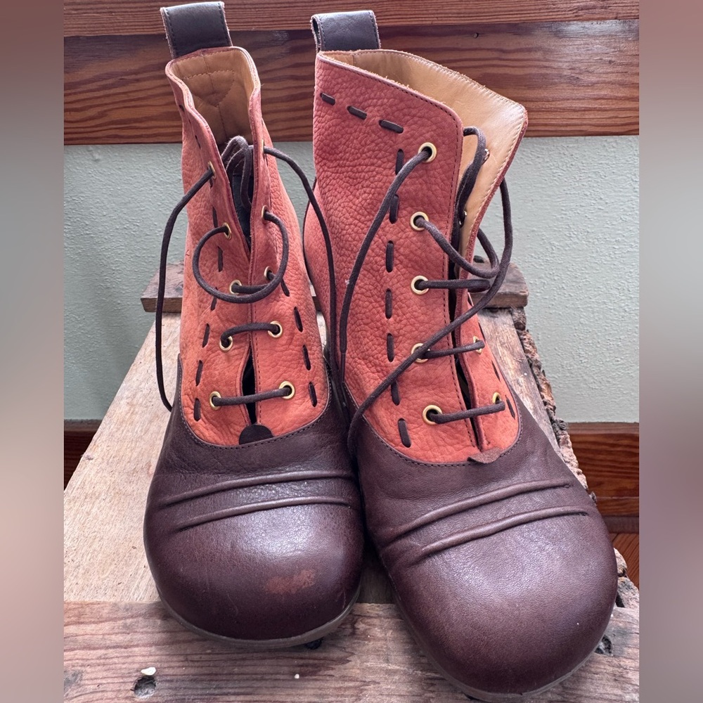 John Fluevog Bartoli Bootie in Orange/Tan Leather Women’s 8.5